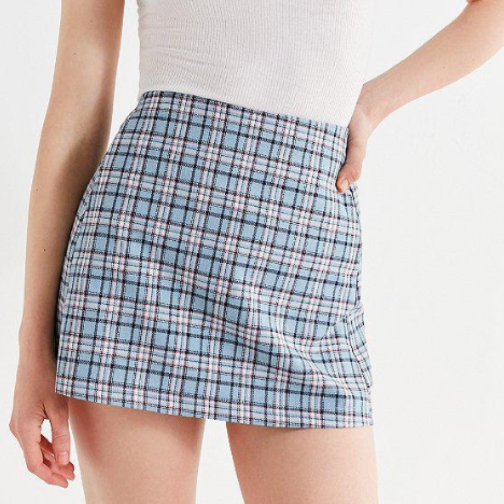 UO -  Gretchen Plaid Pelmet MINI SKIRT - Size M